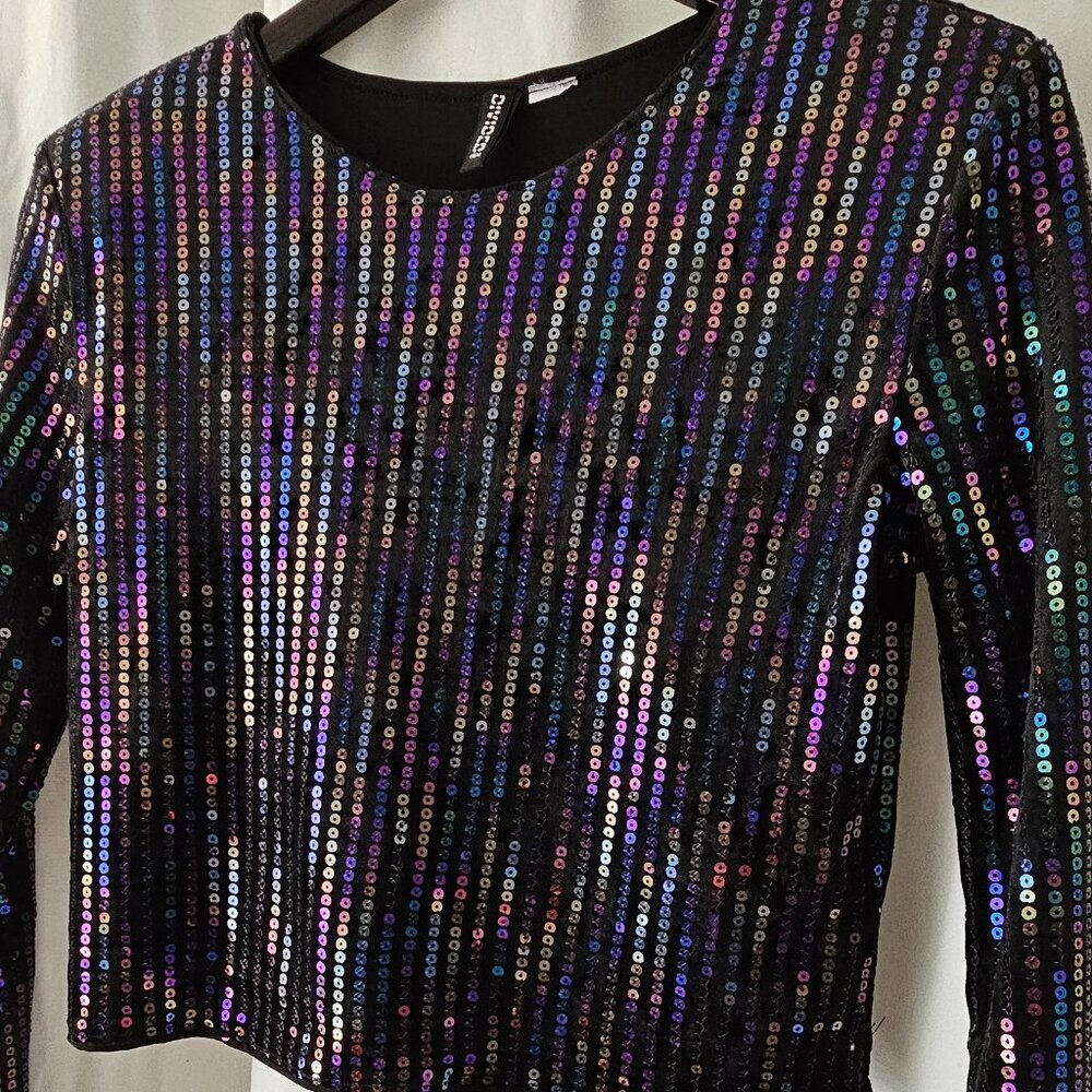 Divided H&M Black Velvet & Sequin Top - Picture 10 of 14